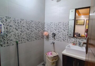 Bathroom in 3 BHK Apartment at Ireo Uptown, Sector 66 – for Sale