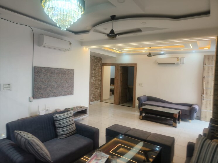 Living Room, patiala road 4 Bedroom 3000 Sq.Ft. Builder Floor In Patiala Road Zirakpur 9356385