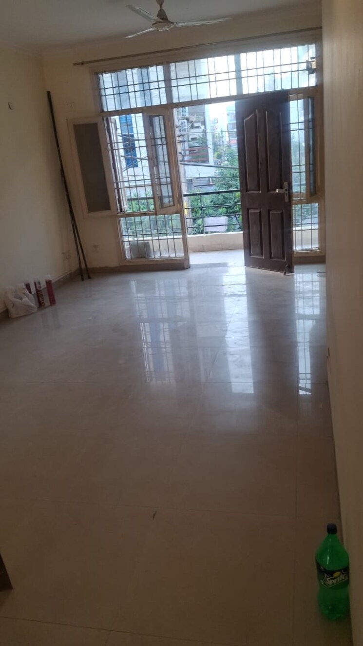 Room, pioneer-park-phase-1 3 Bedroom 2012 Sq.Ft. Apartment In Sector 61 Gurgaon 9356395