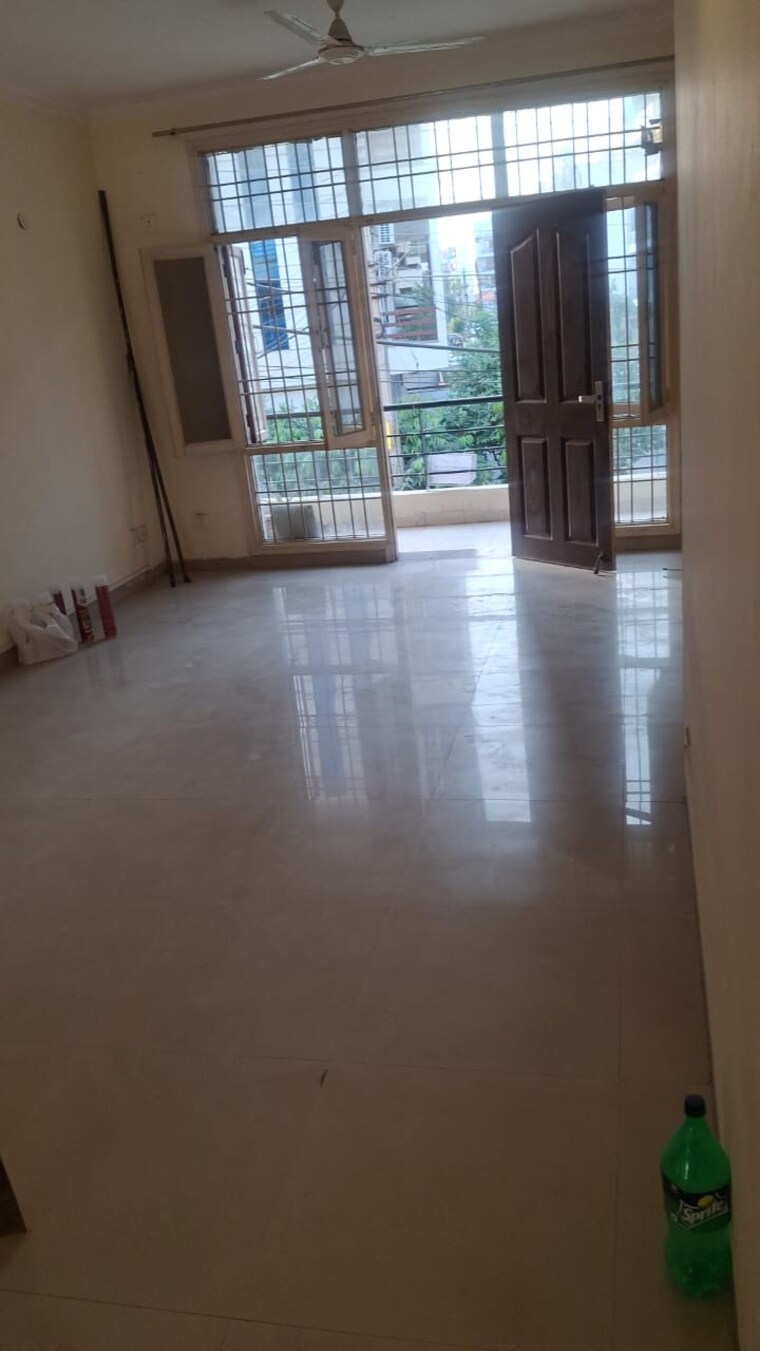 Room, pioneer-park-phase-1 3 Bedroom 2012 Sq.Ft. Apartment In Sector 61 Gurgaon 9356395