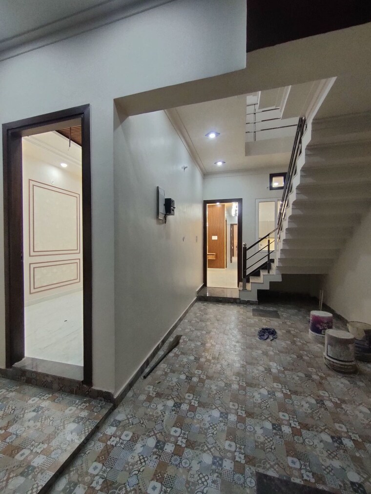  Parking, gomti nagar 3 Bedroom 1506 Sq.Ft. Villa In Gomti Nagar Lucknow 9356398