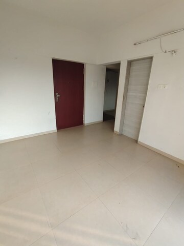 Room in 3 BHK Apartment at Sinhagad Road – for Rent