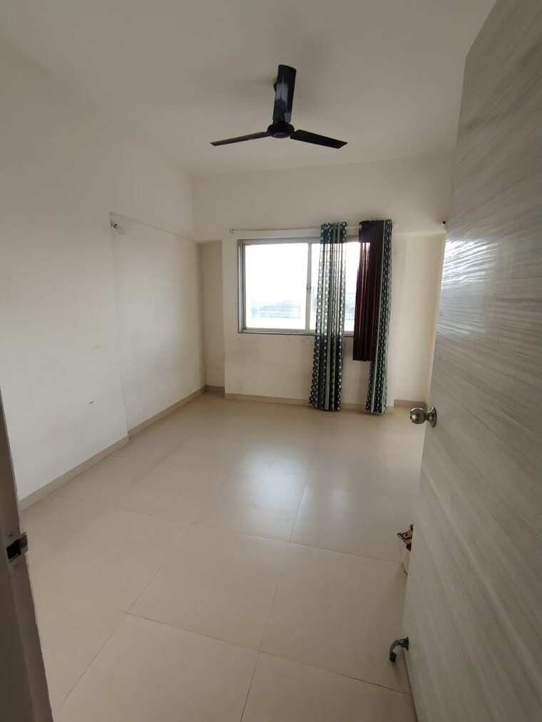 Room, sinhagad road 3 Bedroom 1400 Sq.Ft. Apartment In Sinhagad Road Pune 9356402