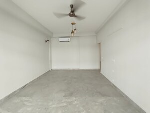 Room in 4 BHK Apartment at SS Linden, Sector 84 – for Rent