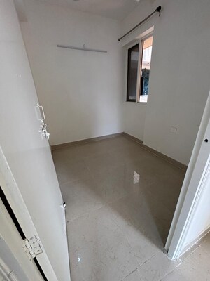 2.5 BHK Apartment For Rent in Signature Global Golf Greens, Sector 79