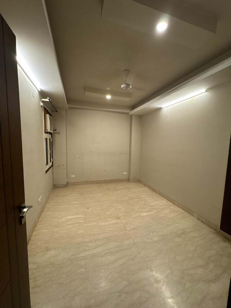 Room, panchsheel enclave 3 Bedroom 1125 Sq.Ft. Builder Floor In Panchsheel Enclave Delhi 9356415