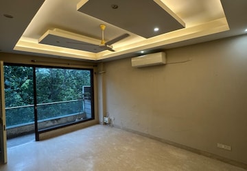 Room in 3 BHK Builder Floor at Panchsheel Enclave – for Sale