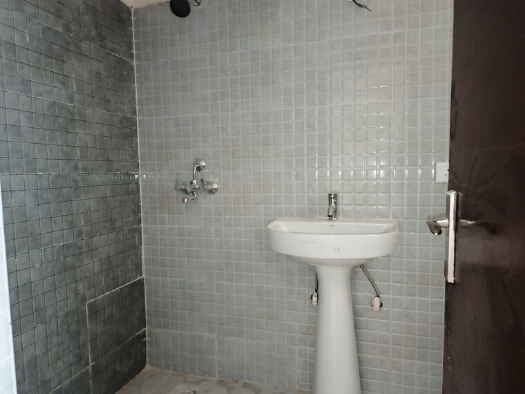 Bathroom, jm-florence 2 Bedroom 1197 Sq.Ft. Apartment In Tech Zone 4 Greater Noida Greater Noida 9356416
