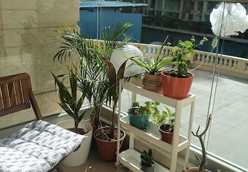 Team Area in 2 BHK Apartment at Hiranandani Highland, Powai – for Rent