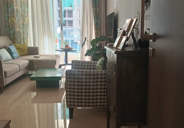 Team Area in 2 BHK Apartment at Hiranandani Highland, Powai – for Rent