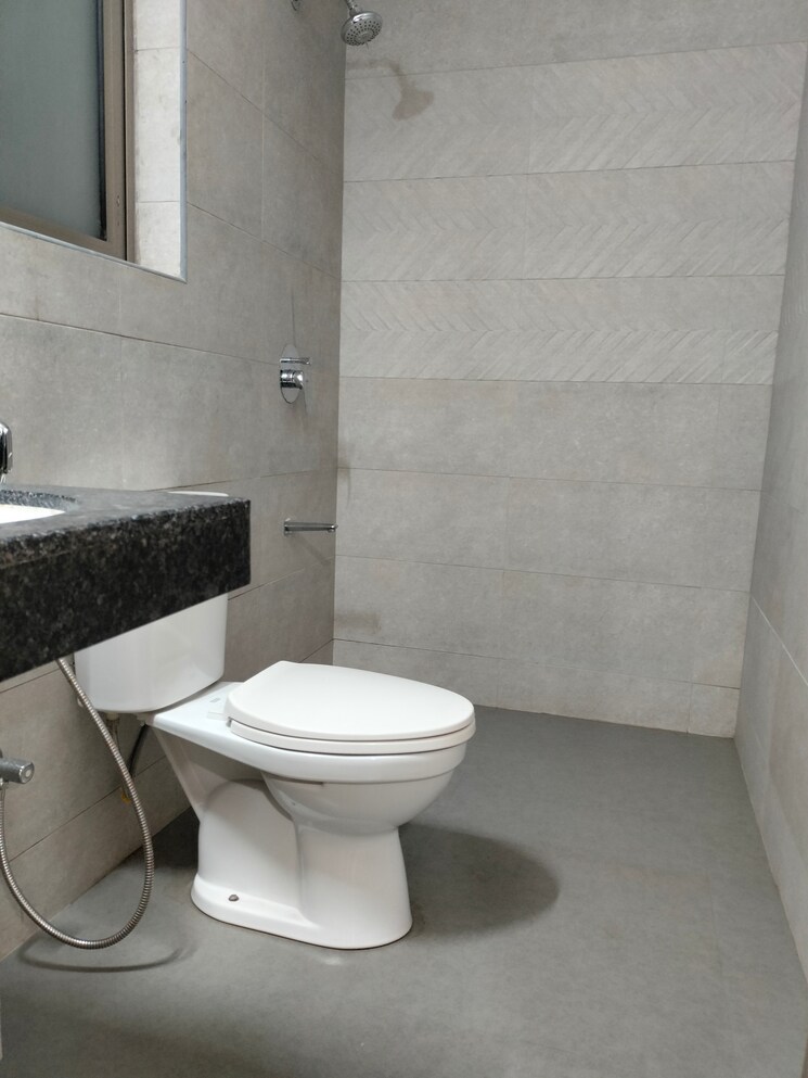 Bathroom, kalpataru-paramount 2 Bedroom 711 Sq.Ft. Apartment In Kapur Bawdi Thane 9356442