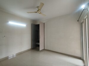 Room in 2 BHK Apartment at JM Florence, Tech Zone 4 Greater Noida – for Sale