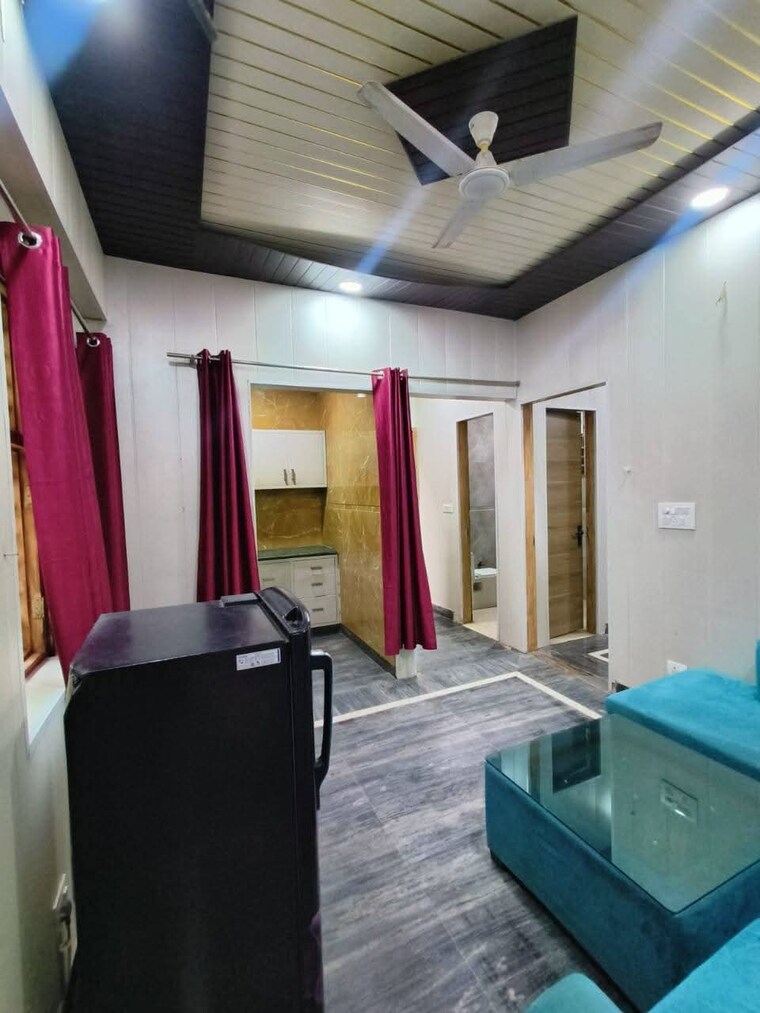 Living Room, chattarpur 1 Bedroom 500 Sq.Ft. Builder Floor In Chattarpur Delhi 9356445