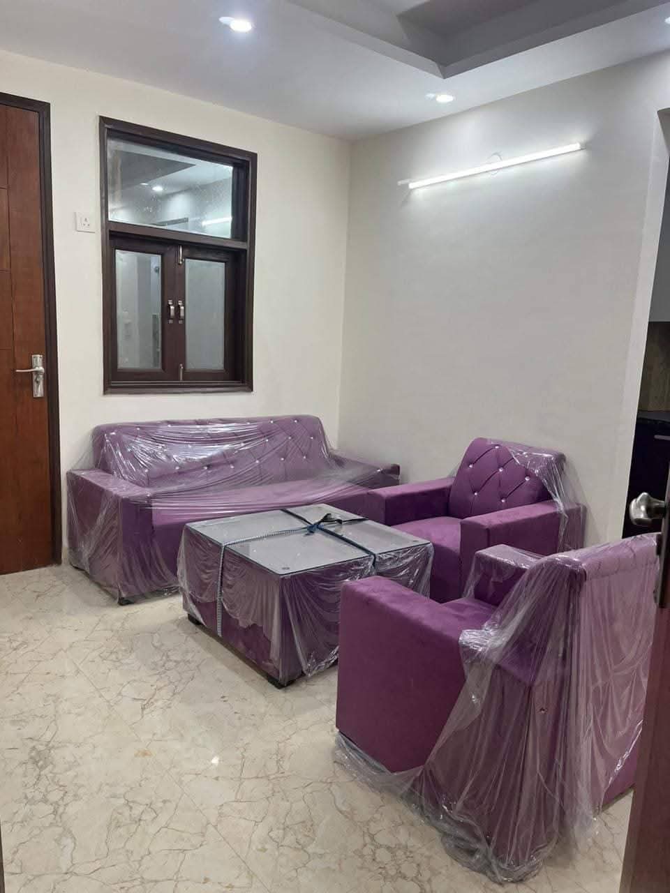 1 BHK + Servant Room Apartment For Rent in Chattarpur