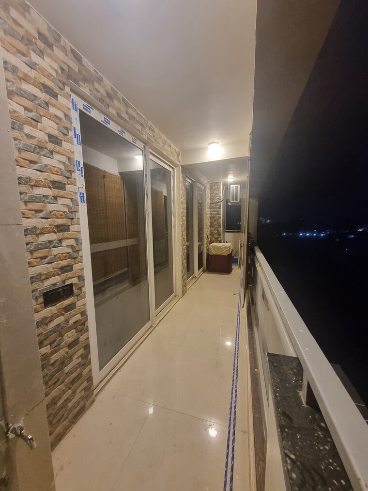 Balcony, maya-green-lotus-saksham 3.5 Bedroom 2335 Sq.Ft. Apartment In International Airport Road Zirakpur 9356473