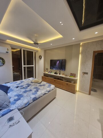 Room in 3.5 BHK Apartment at Maya Green Lotus Saksham, International Airport Road – for Rent