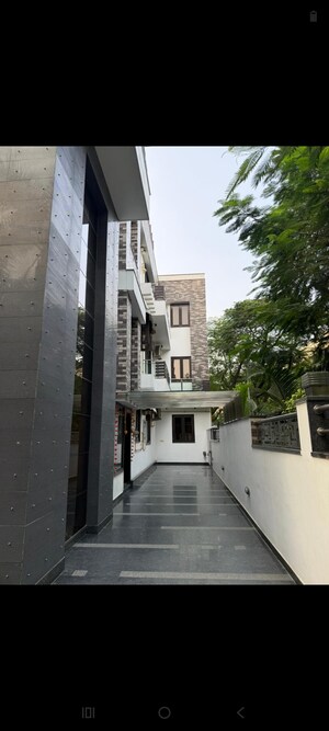 3.5 BHK Villa For Rent in RWA Apartments Sector 51, Sector 51