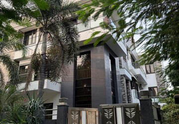 3.5 BHK Villa – Exterior View View at RWA Apartments Sector 51, Sector 51 - for Rent