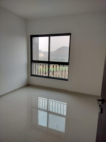 Room in 3 BHK Apartment at Shapoorji Pallonji Sensorium, Hinjewadi – for Rent