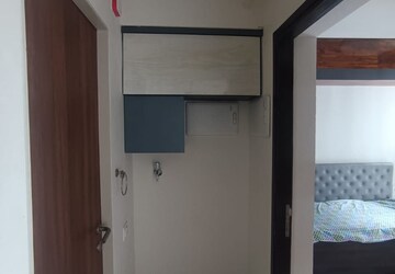 Room in 1 BHK Apartment at Lodha Crown Quality Homes, Majiwada – for Rent