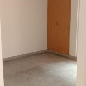 Room in 2 BHK Apartment at Vasant Kunj – for Rent