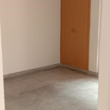 Room in 2 BHK Apartment at Vasant Kunj – for Rent