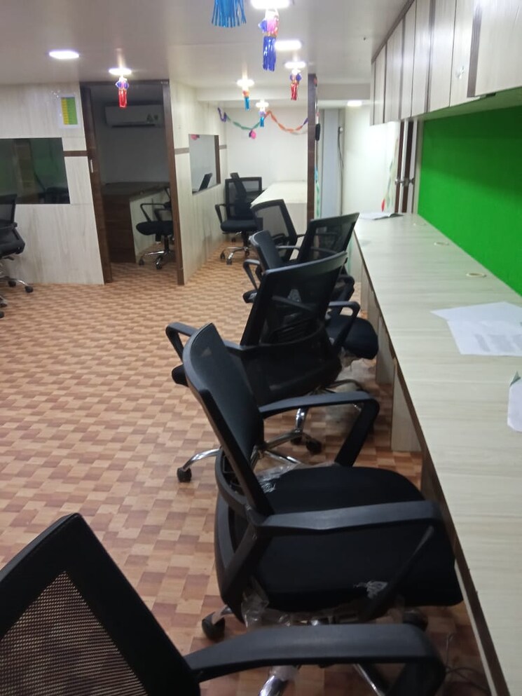 Team Area, haware-fantasia Commercial Office Space 930 Sq.Ft. In Vashi Sector 28 Navi Mumbai 9356530