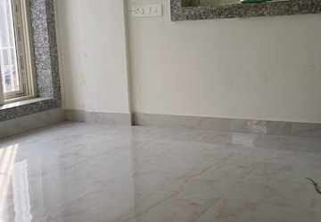 Room in 3 BHK Apartment at Kristi Villa, Chinar Park – for Rent