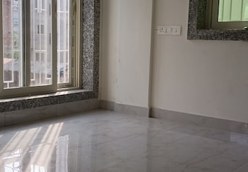 Room in 3 BHK Apartment at Kristi Villa, Chinar Park – for Rent