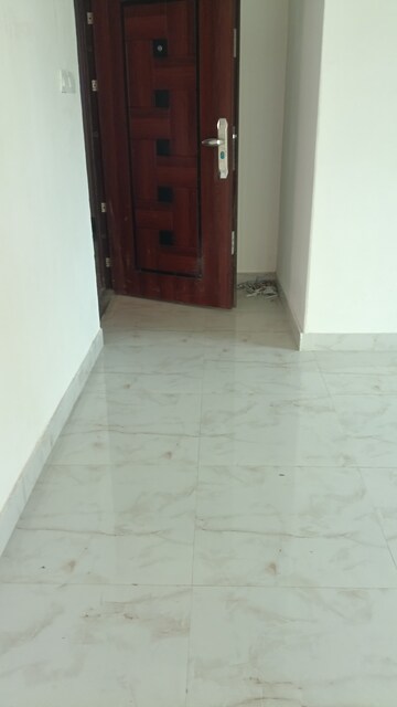 Room in 3 BHK Apartment at Kristi Villa, Chinar Park – for Rent