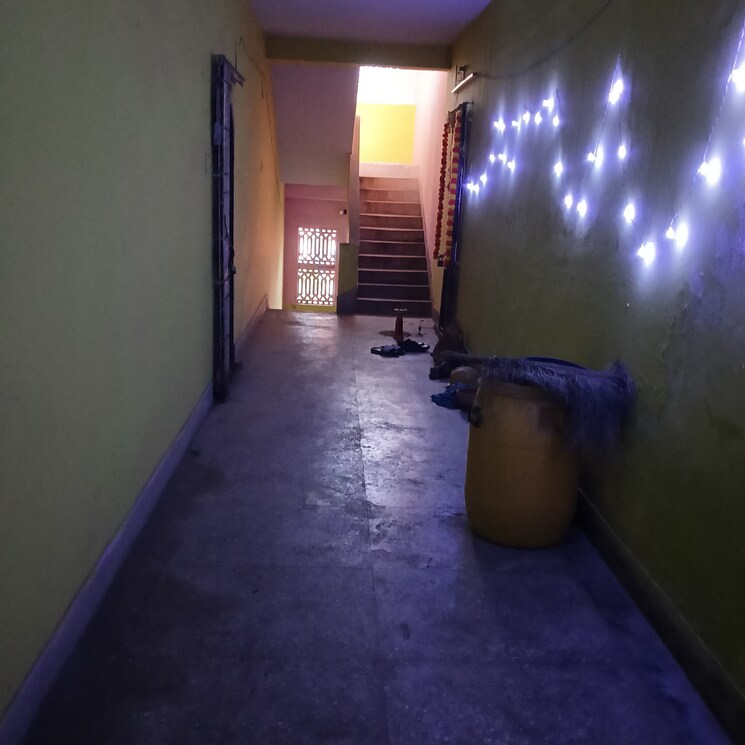 Room, kolkatta gpo 3 Bedroom 1000 Sq.Ft. Apartment In Kolkatta Gpo Kolkata 9356634