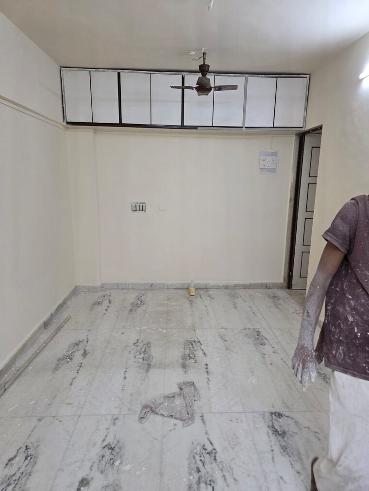 Room, eff-jumbo-darshan-chs 1.5 Bedroom 450 Sq.Ft. Apartment In Andheri East Mumbai 9356549