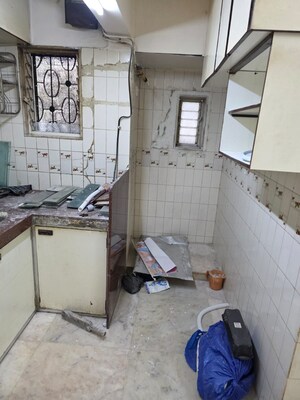 Kitchen in 1.5 BHK Apartment at Eff Jumbo Darshan CHS, Andheri East – for Rent