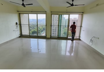 Room in 3 BHK Apartment at Rustomjee Athena, Majiwada – for Rent