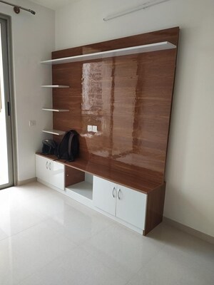 Room in 1 BHK Apartment at Hiranandani Queensgate, Bannerghatta – for Rent