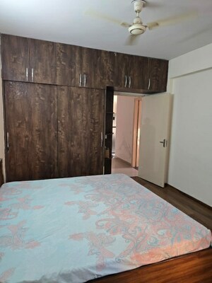 Room in 2 BHK Apartment at Ninex RMG Residency, Sector 37c – for Rent