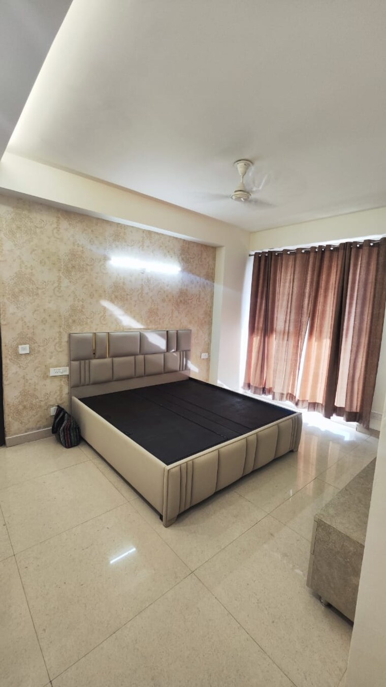 Bedroom, maya-green-lotus-saksham 3.5 Bedroom 1906 Sq.Ft. Apartment In International Airport Road Zirakpur 9356729