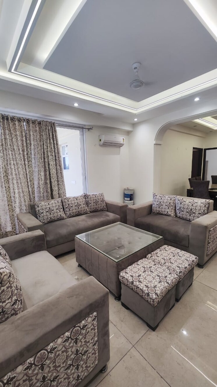 Living Room, maya-green-lotus-saksham 3.5 Bedroom 1906 Sq.Ft. Apartment In International Airport Road Zirakpur 9356729
