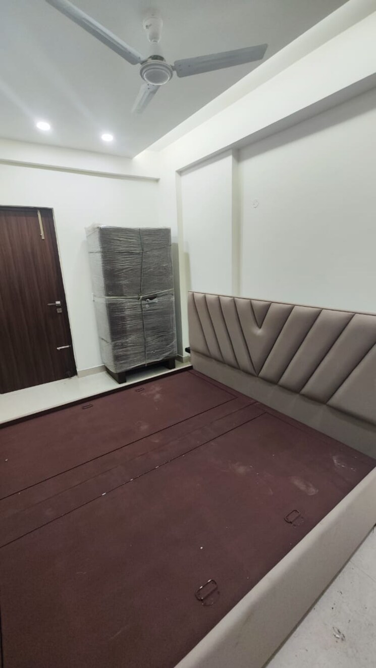 Bedroom, maya-green-lotus-saksham 3.5 Bedroom 1906 Sq.Ft. Apartment In International Airport Road Zirakpur 9356729