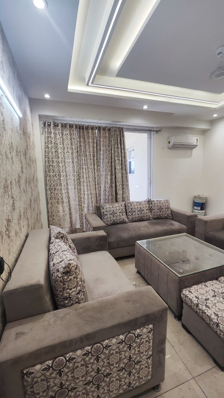 Living Room, maya-green-lotus-saksham 3.5 Bedroom 1906 Sq.Ft. Apartment In International Airport Road Zirakpur 9356729