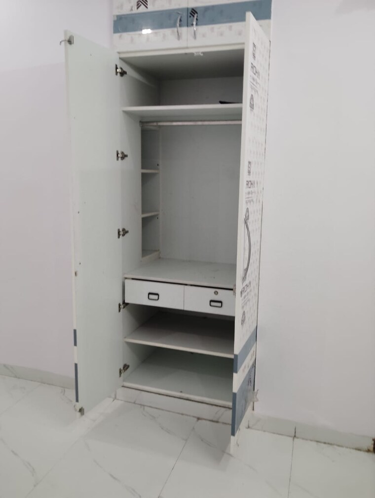 Master Bedroom, gomti nagar 3.5 Bedroom 2500 Sq.Ft. Villa In Gomti Nagar Lucknow 9356737