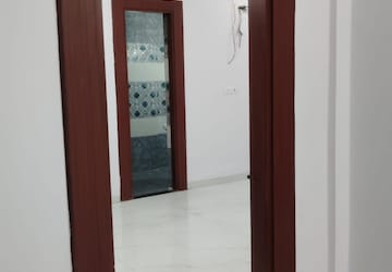 Room in 3.5 BHK Villa at Gomti Nagar – for Rent