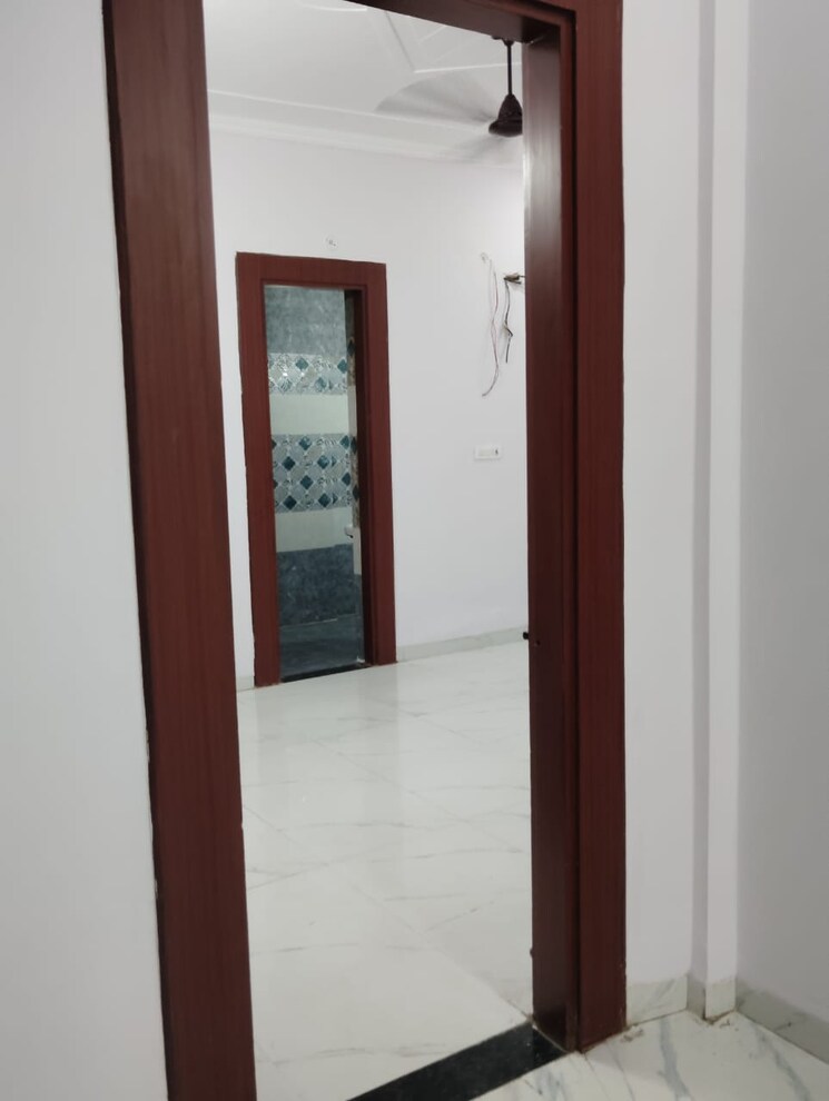 Room, gomti nagar 3.5 Bedroom 2500 Sq.Ft. Villa In Gomti Nagar Lucknow 9356737