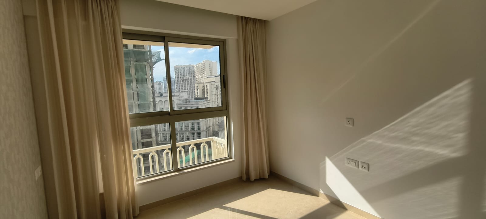 3 BHK Apartment For Rent in Hiranandani Highland