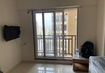 Room in 1 BHK Apartment at Raunak Bliss, Ghodbunder Road – for Rent