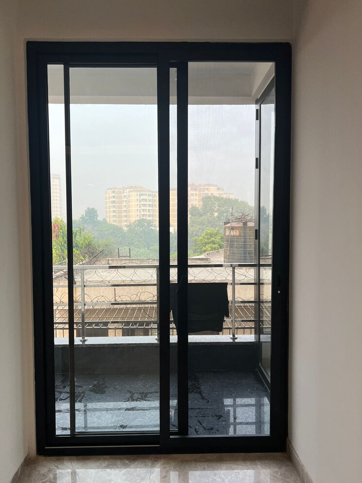 Room, sector 26 3 Bedroom 215 Sq.Ft. Builder Floor In Sector 26 Gurgaon 9356757