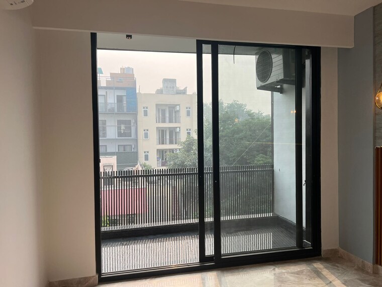 Room, sector 26 3 Bedroom 215 Sq.Ft. Builder Floor In Sector 26 Gurgaon 9356757