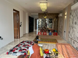 Bedroom in 3 BHK Builder Floor at Sector 26 – for Rent