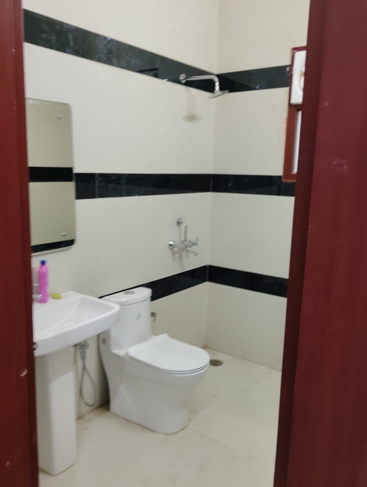 Kitchen, sushant golf city 3.5 Bedroom 2500 Sq.Ft. Villa In Sushant Golf City Lucknow 9356755