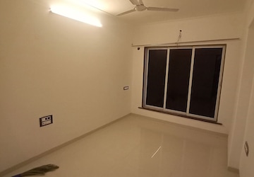 Room in 1 BHK Apartment at Azad Nagar Sangam CHS Andheri, Andheri West – for Rent